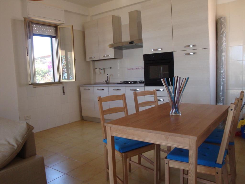Cala Vigliena Il Sole Negli Occhi Villa Пунта Брачето Стая снимка