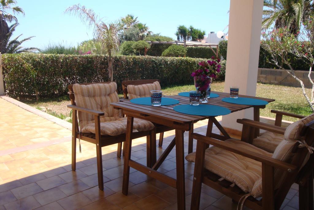 Cala Vigliena Il Sole Negli Occhi Villa Пунта Брачето Стая снимка
